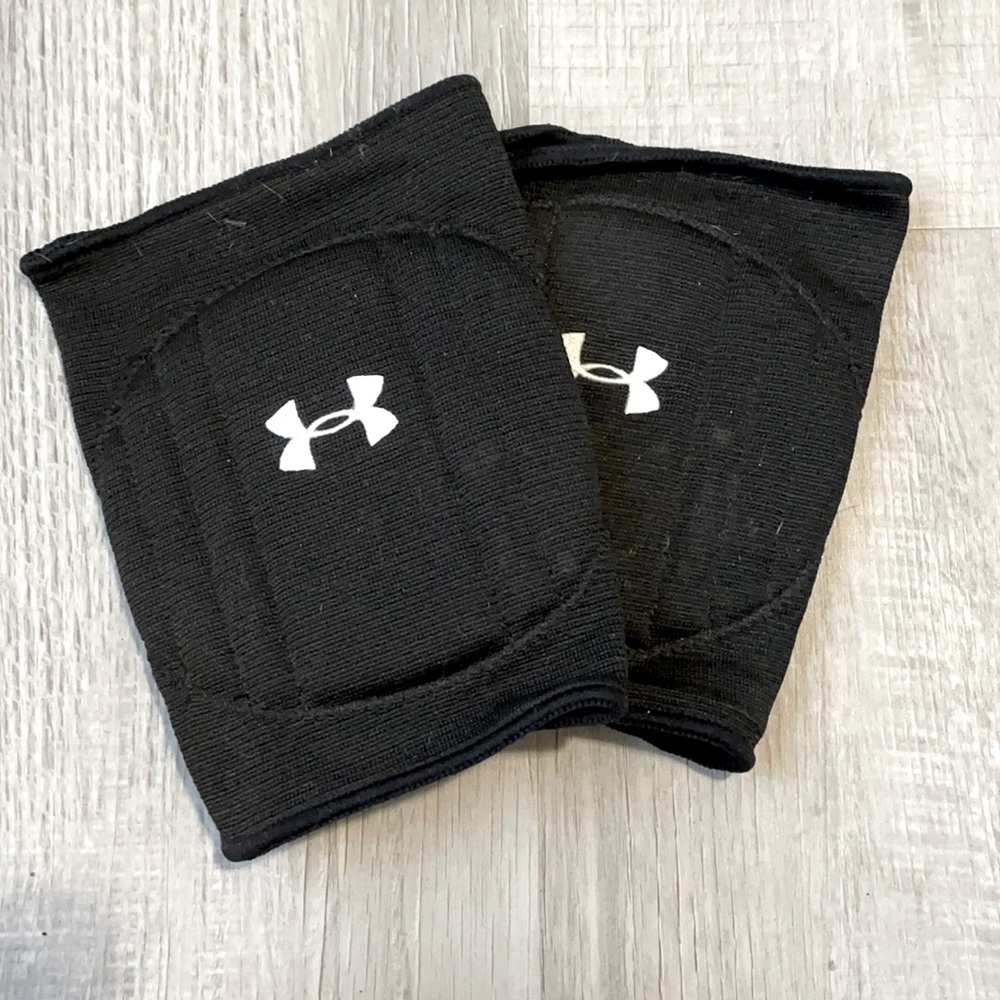 Under Armour knee pads